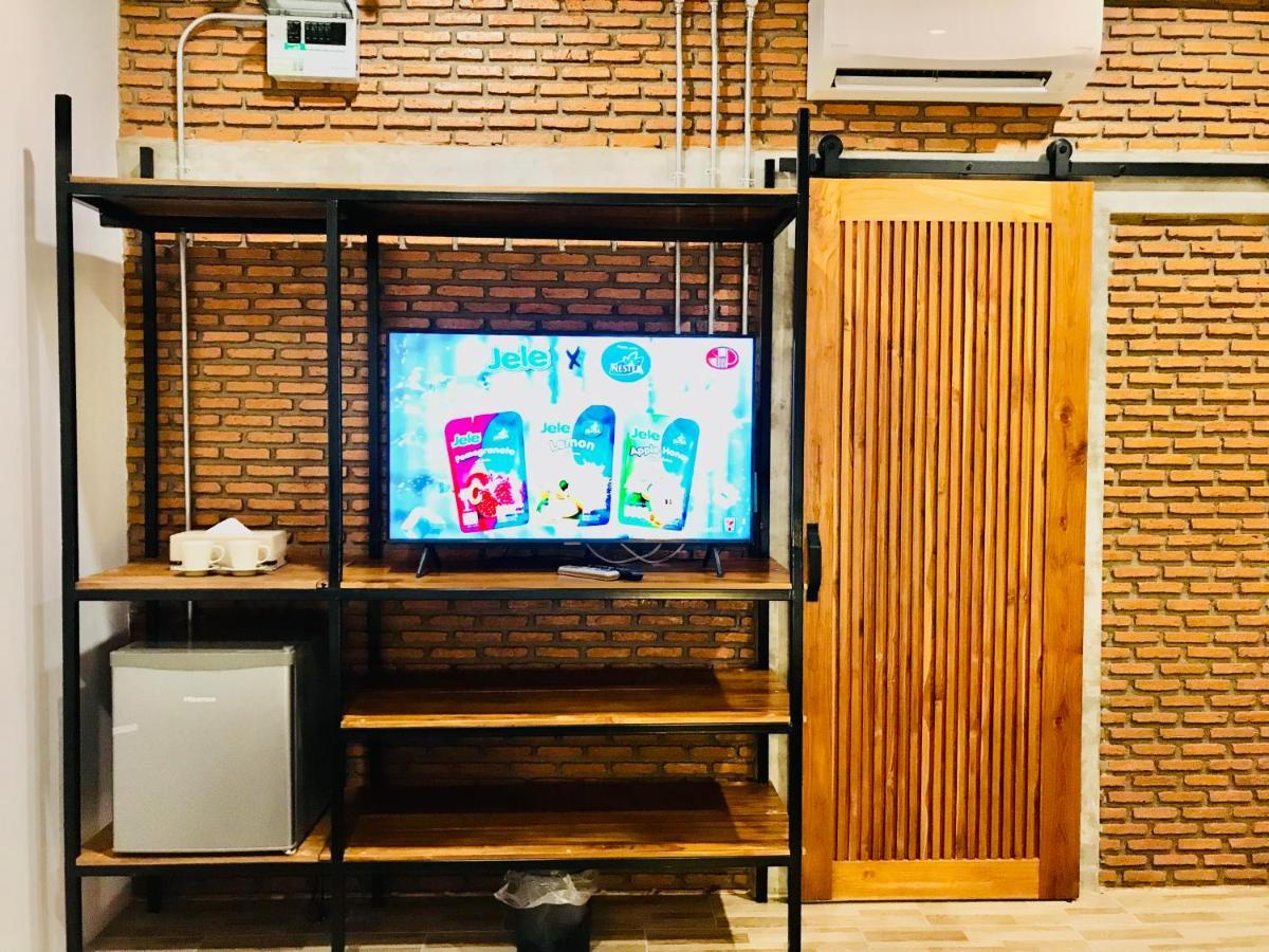 Khách sạn Loft 202 4*